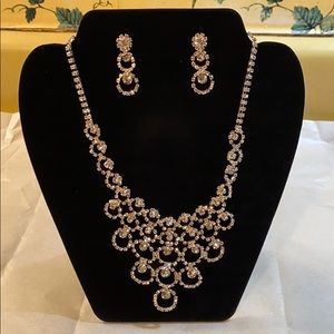 Rhinestone Bib Necklace Set